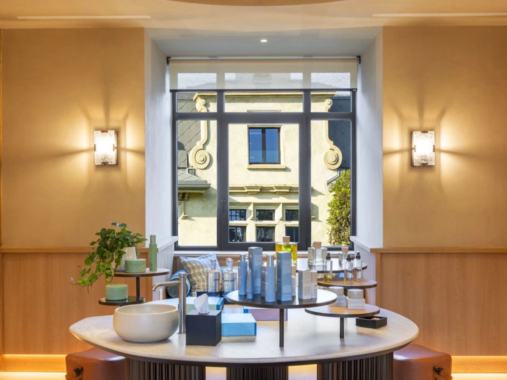 DE MONTEL - TERME MILANO PREMIATE PER WEELNESS DESIGN E INNOVAZIONE