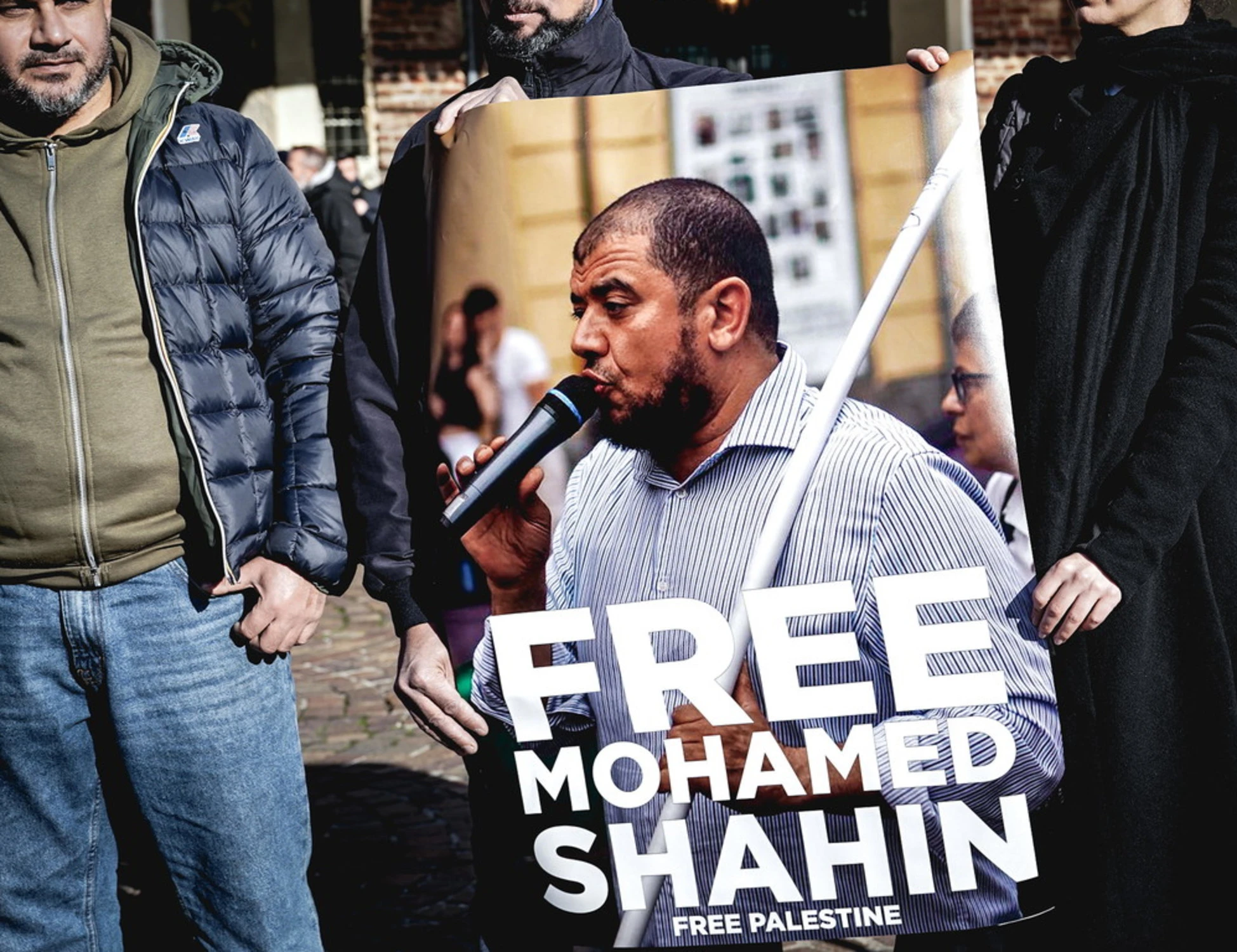 Shahin, la mossa del Viminale sull'imam di Torino: non è ancora finita