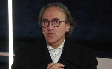 Angelo Bonelli delira su Meloni in tv: "Inquieto da giorni"