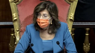 Elisabetta Casellati, "la pontiera perfetta". Retroscena sulla cena con Di Maio, si tira in ballo anche Salvini
