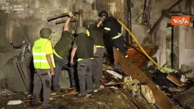 Leggi l'articolo: Raid russo su Kiev, esplosioni e fiamme nella capitale Ucraina, 9 morti