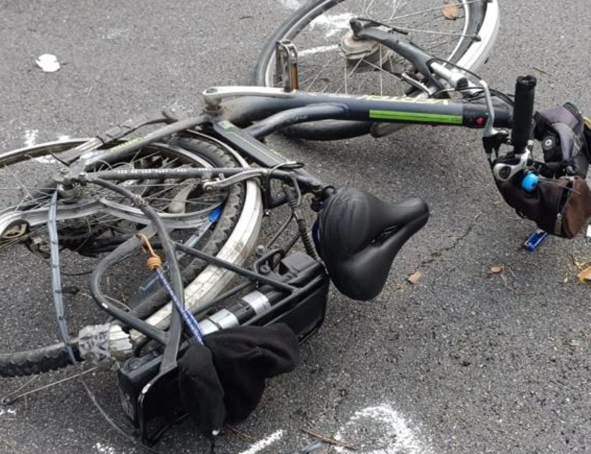 Vicenza, travolge e uccide un 13nne in bicicletta e scappa: caccia all'uomo