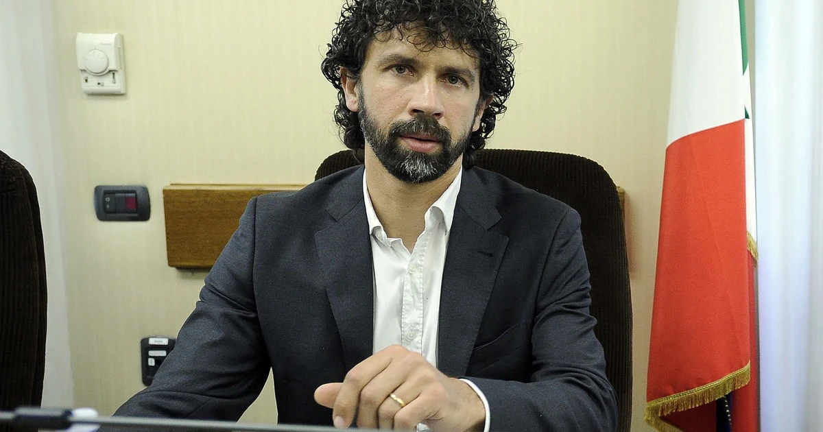  Damiano Tommasi, l'ex giocatore della Roma si dimette: non è più presidente dell'Aic