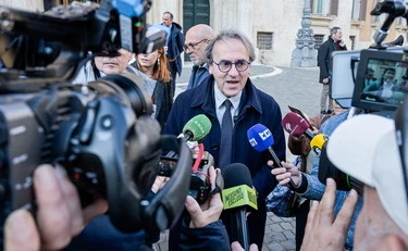  Bonelli, delirio contro Meloni e il Corriere della Sera lo gela: "Addirittura?"