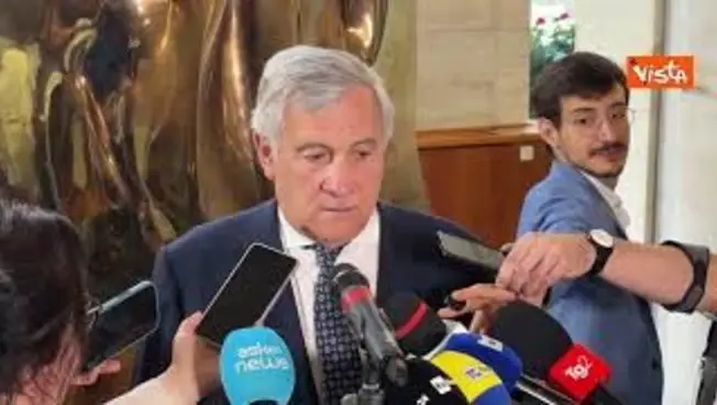 Leggi l'articolo: Tajani ricorda Silvio Berlusconi: Uomo straordinario e grande europeista