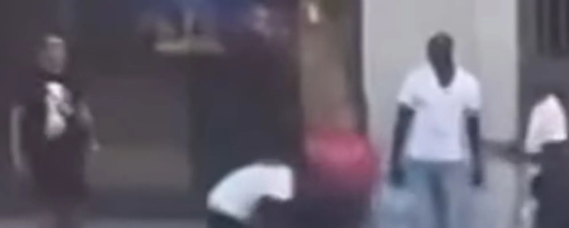 Leggi l'articolo: Rissa tra immigrati davanti al supermercato: scatta la rivolta dei cittadini a Firenze, cos'è successo