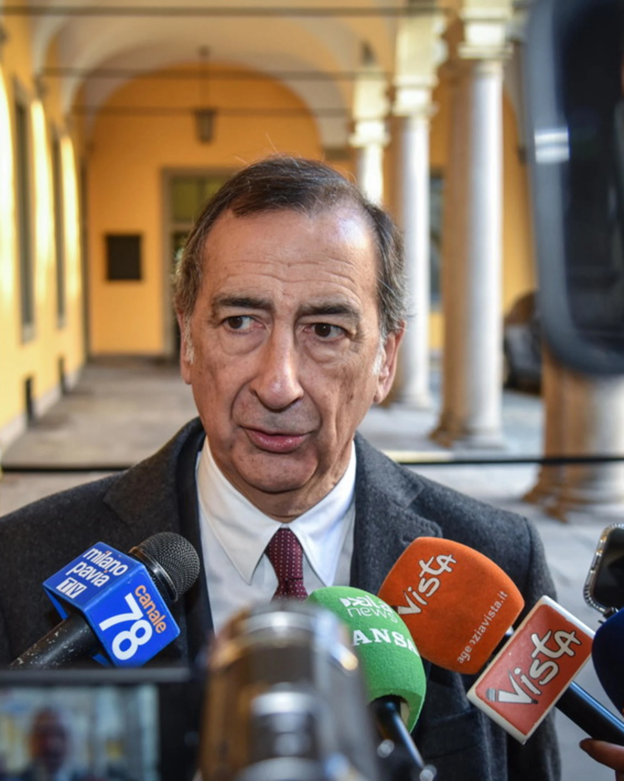 Beppe Sala, "dimissioni". Raffica di arresti, quadro pesantissimo: "Consolidato sistema di corruzione"