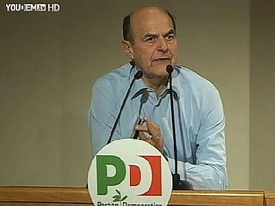 Bersani: "Il Paese è nei guai, serve un esecutivo"