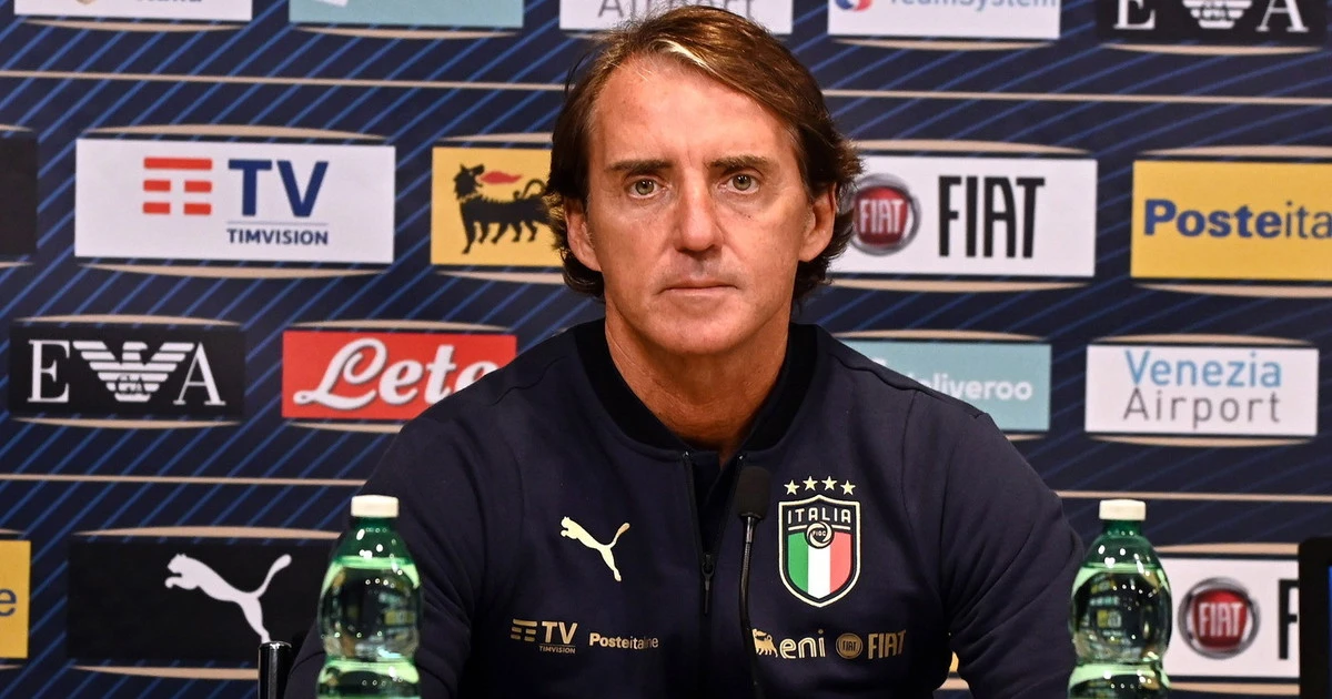 Roberto Mancini, il pressing della Figc: rinnovo subito oltre il 2022, ma il ct non ha fretta (e occhio a possibili ricche offerte)
