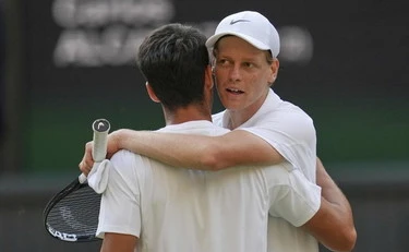 Jannik Sinner, "perché gli manca Alcaraz": Schiavone, voce pesante