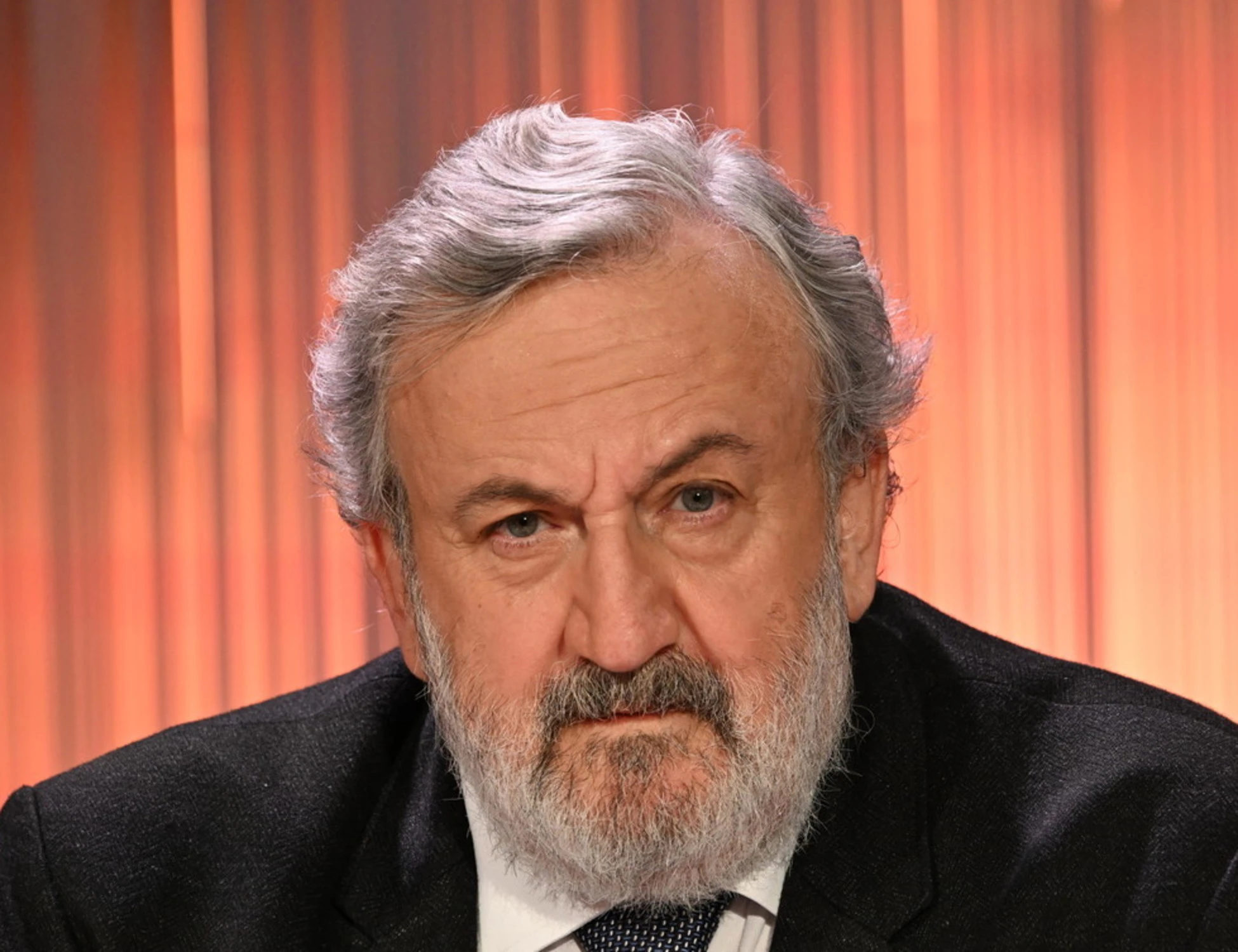 Michele Emiliano si autonomina nel Consiglio del Petruzzelli. Gasparri: "Una farsa"