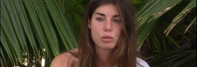 Isola dei famosi, lo strazio di Bianca Atzei per Max Biaggi l'ultimo giorno in diretta: "Lui sa"