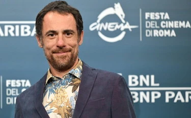 Elio Germano contro Alessandro Giuli: "Come i clan"