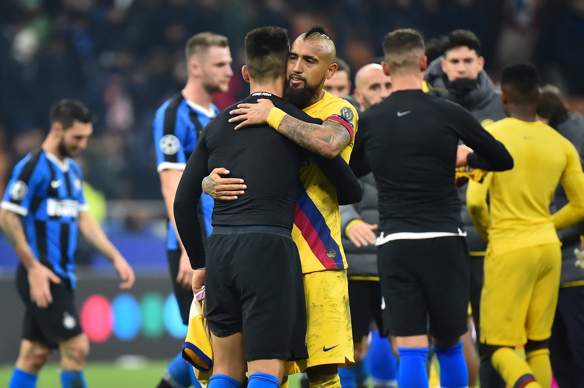 Arturo Vidal, cala il gelo con il Barcellona. L'Inter studia il colpaccio da scudetto