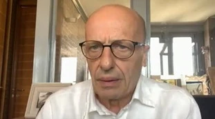 Alessandro Sallusti, profezia a L'Aria Che Tira: "Colao come Monti, fra poco prenderà le redini con Mattarella"