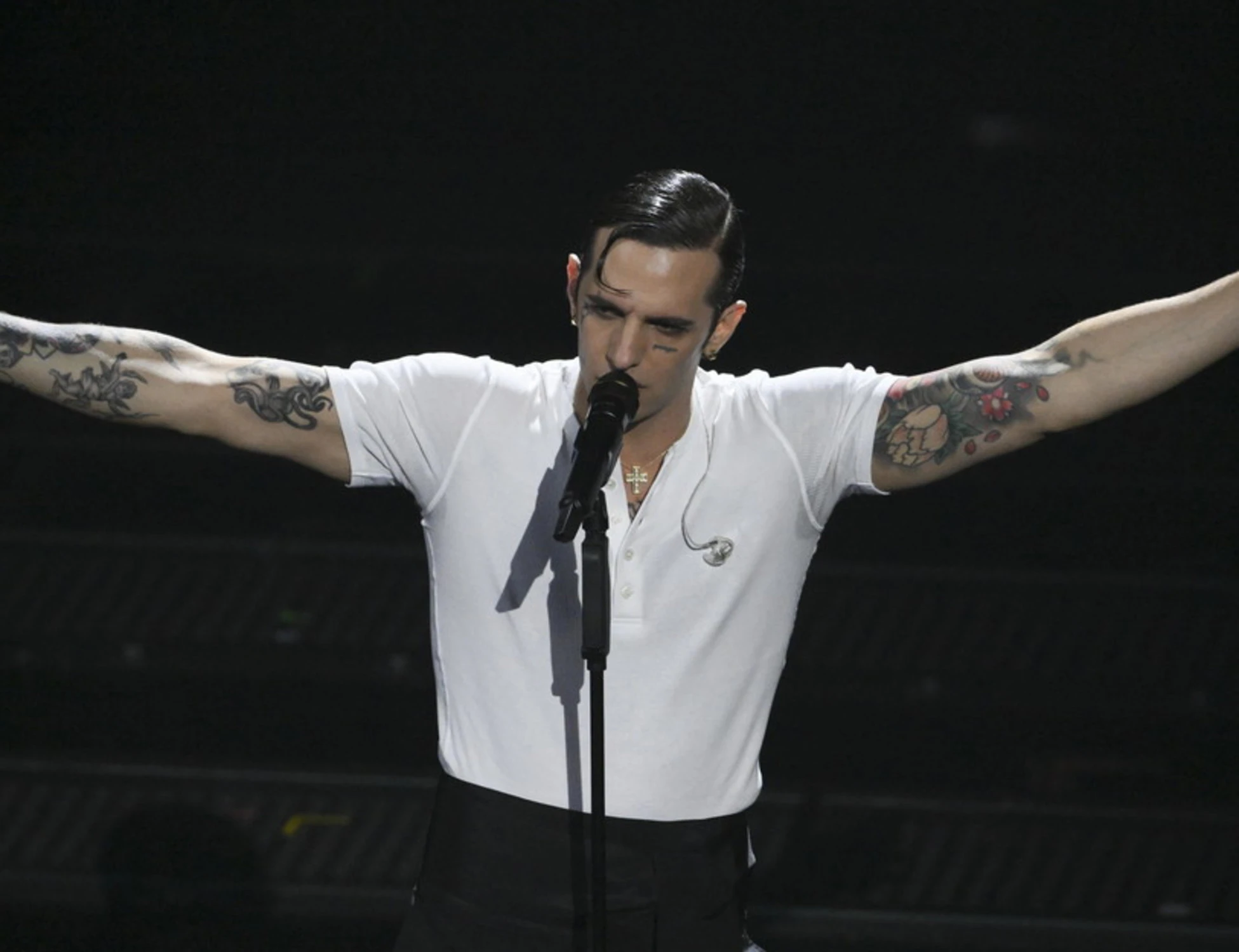 Sanremo 2026, Achille Lauro e Pilar Fogliati: tam tam impazzito dall'Ariston