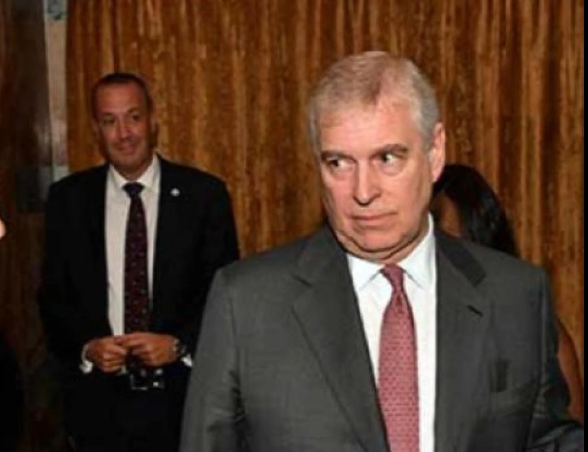  Il caso Epstein alza il velo sulla rete globalista tra affari, potere e vizi inconfessati