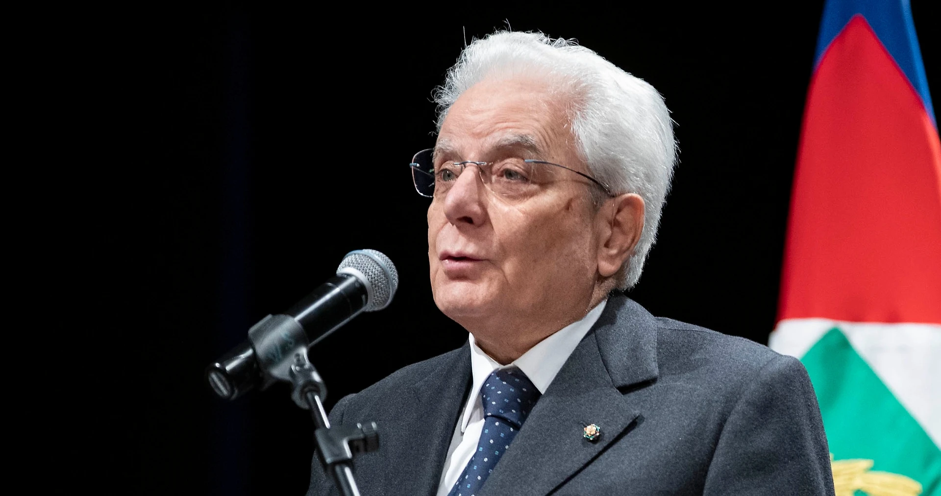 Sergio Mattarella, bomba di Luigi Bisignani: "Chi vuole far fuori dal governo. Altrimenti elezioni"