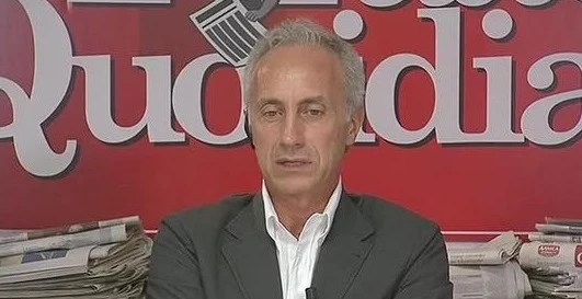 Marco Travaglio 'sicario' sul Fatto Quotidiano: "Aiutatemi a capire come far fuori Matteo Salvini"