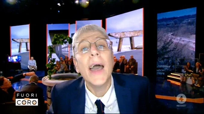 Fuori dal Coro, Mario Giordano promosso ancora: Mediaset allunga il programma di 4 puntate