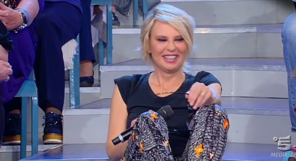 Uomini e donne, Maria De Filippi piega Mediaset? "Si dice che a febbraio...", la novità pazzesca