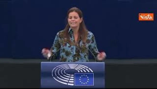 Ilaria Sails agita le chiavi a Strasburgo: No a case fonte di guadagno e a gente che vive di rendita