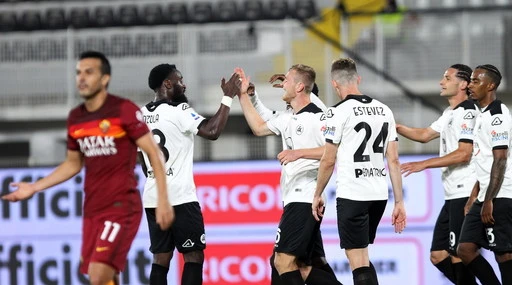 Spezia, la Fifa picchia duro: "Irregolarità sui minorenni", mercato bloccato fino al 2022. Serie A già falsata?