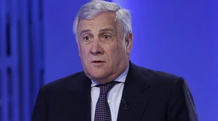 Tajani si sfoga: "Basta calunnie su di me. Non ho due vite e due famiglie"