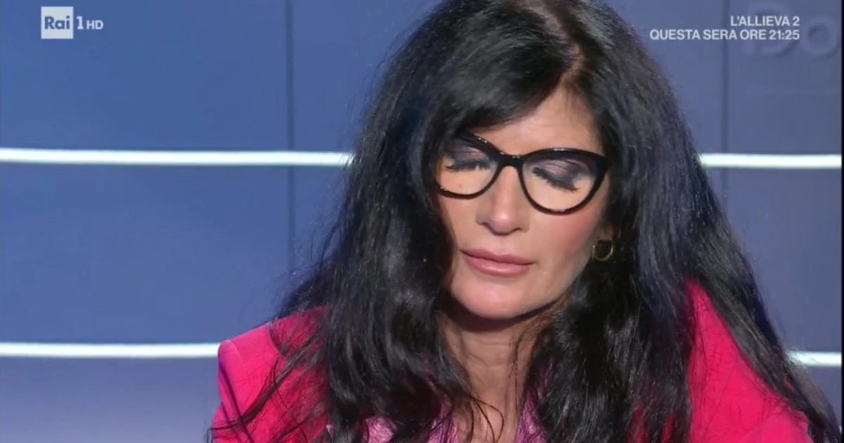 Domenica In, Pamela Prati piange da Mara Venier: "Mi è stato tolto l'amore più grande