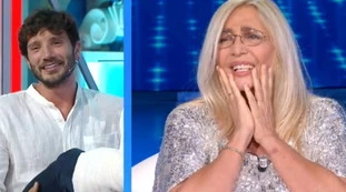 Domenica In, Belen Rodriguez ha rovinato De Martino? Il dettaglio inquietante notato da Mara Venier