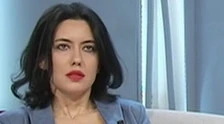Lucia Azzolina a Tagadà? Collant neri, tacchi e minigonna: look da impazzire, si ferma lo studio