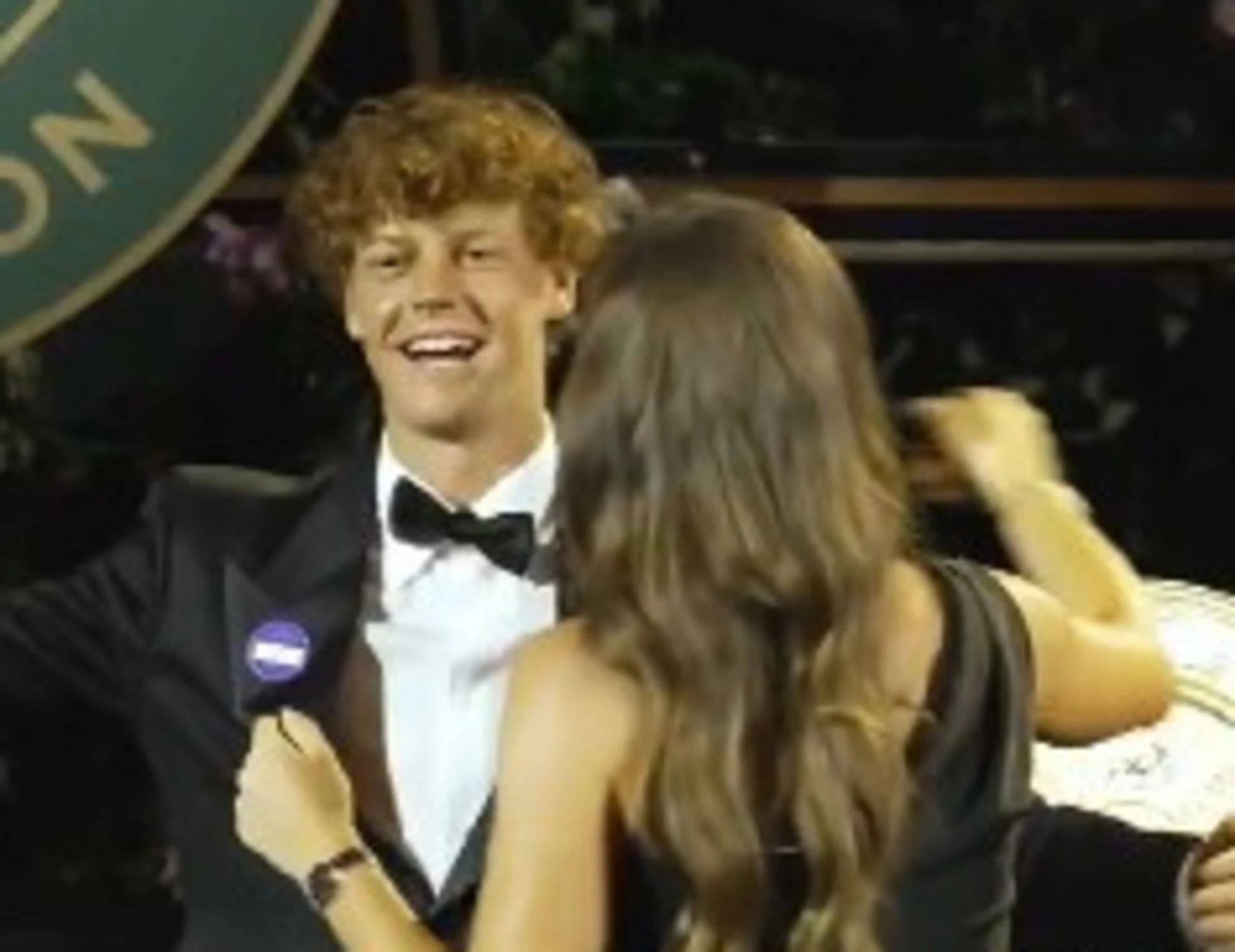 Jannik Sinner, una serata pazzesca: "Niente domande, sono brillo..."