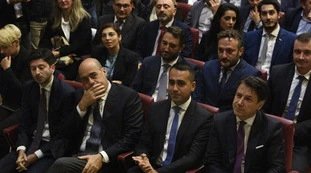 Governo alle strette, il retroscena di Augusto Minzolini: rivolta in vista, "nella maggioranza si ca**no addosso”