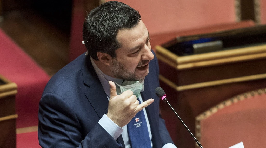 Coronavirus, Matteo Salvini e la lezione a Giuseppe Conte: tasse e mascherine, così governano i sindaci leghisti