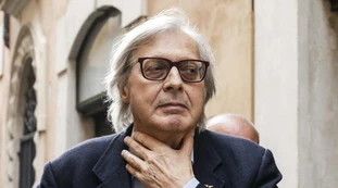 Vittorio Sgarbi a processo per gli insulti a Mara Carfagna