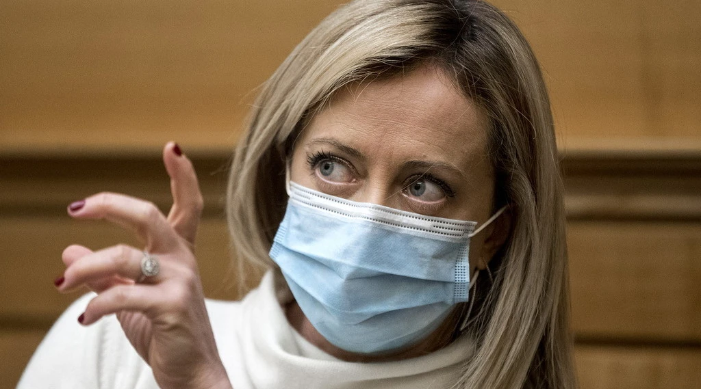 Giorgia Meloni: "Un'alternativa c'è, basta con questa pantomima indegna"