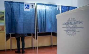 Ballottaggi, crollo nell'urna: il dato a seggi aperti, il centrodestra sogna