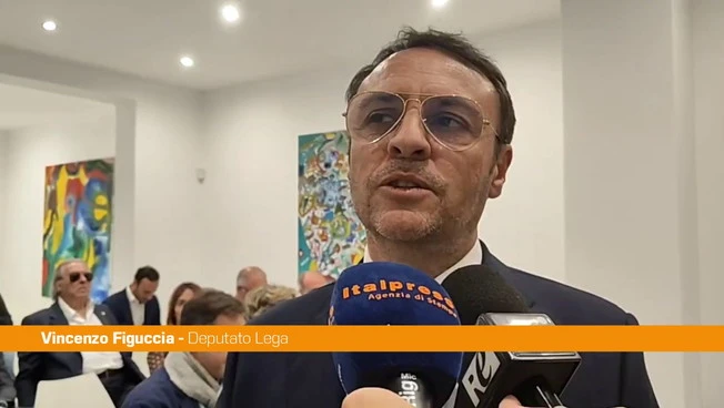 https://media.liberoquotidiano.it/2xTMgFEIw6BvMGr7C368tYvhPerbU9bwpx-NmX4ag0o/width:800/quality:90/aW1hZ2VzLzIwMjUvMTAvMDkvMTQzMDM1NzI2LWE0Y2MyYmE3LWE0YTMtNDk3MC1iM2EyLTliMmMyOWFjOGUyOS5qcGc.webp