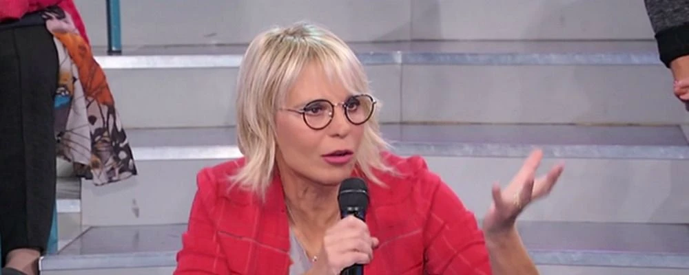 Uomini e donne, terremoto in vista: "Perché no?". Clamoroso, chi si vuole presentare in studio al Trono Over