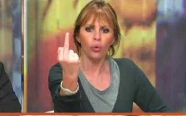 Alessandra Mussolini scatenata contro chi insulta il Duce Benito: "Gli antifascisti sono tutti sorosiani"