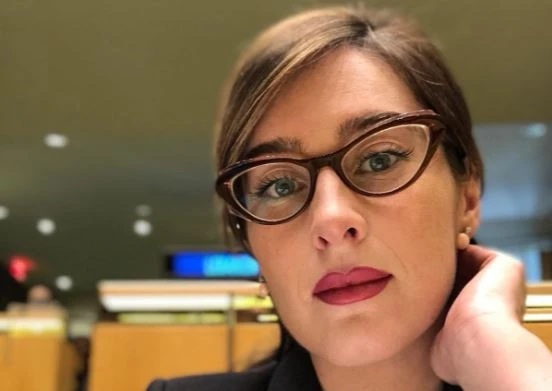 Maria Elena Boschi, gli auguri a Sergio Mattarella? Sfregio a Matteo Salvini: si scatena il caos in rete