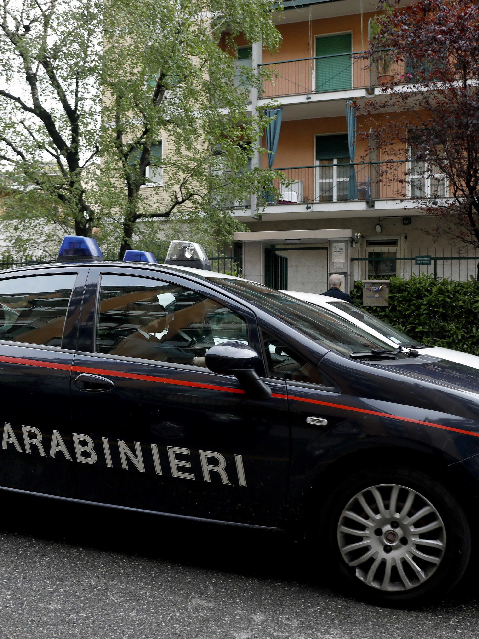 Roma, morto il 13enne: si era sparato un colpo di pistola per errore