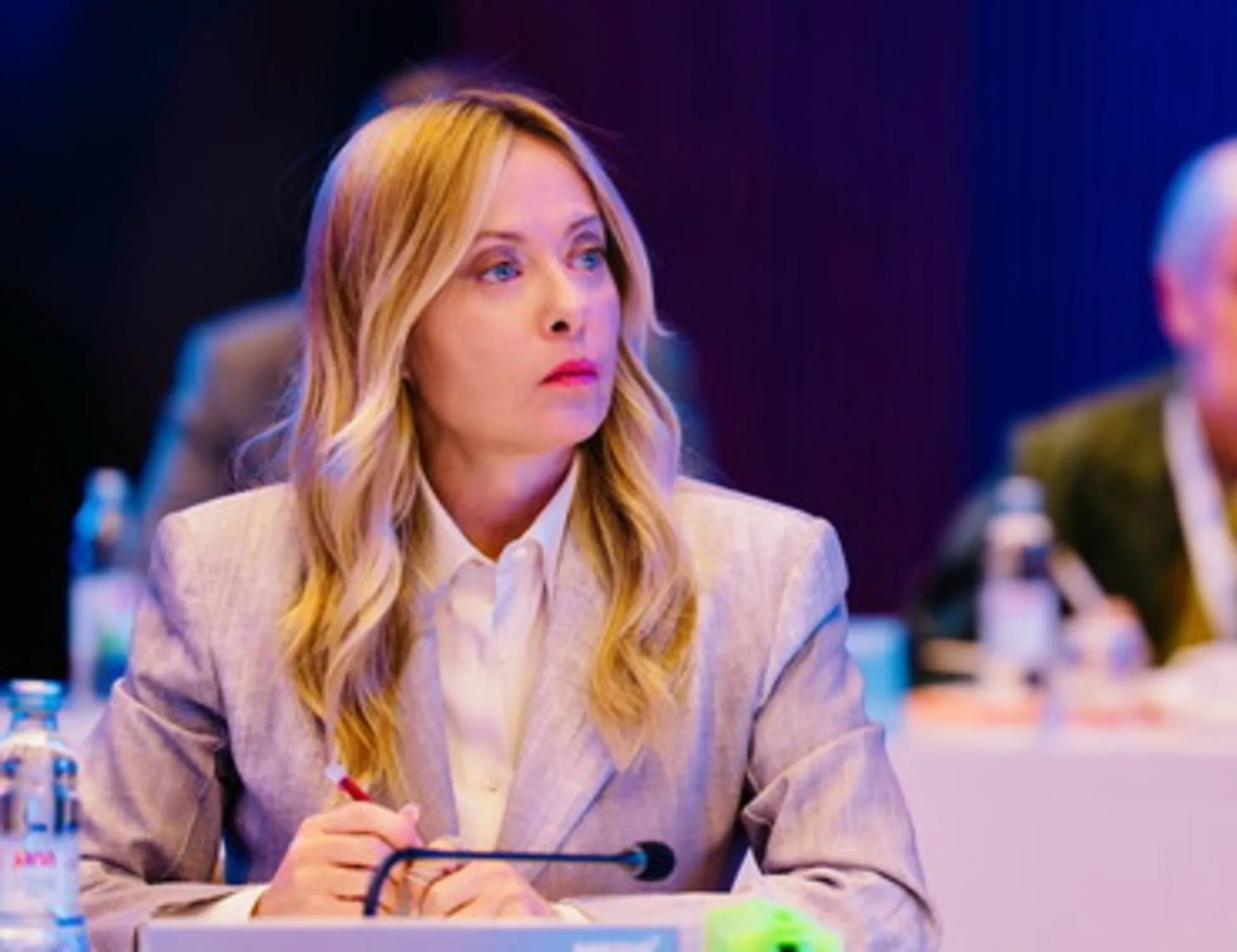Leggi l'articolo: Il ruggito di Meloni: dove è ora Fdi, sinistra nella palude. L'ultimo sondaggio è pazzesco