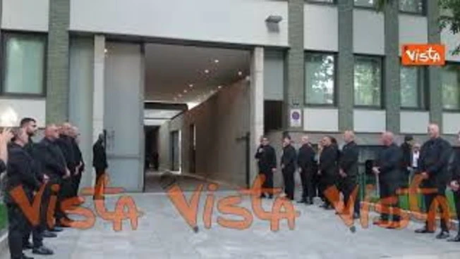 https://media.liberoquotidiano.it/35veRnS3HO2EJ9FCx1Lqmeu0NzjhbDTwKqONzCzoIAk/width:800/quality:90/aW1hZ2VzLzIwMjUvMDkvMDcvMjA0ODEyODg4LTg1ZjZiNzgzLTNkYjUtNDBjMi1hMjUwLWRhNzg3NjdmZDdhOC5qcGc.webp