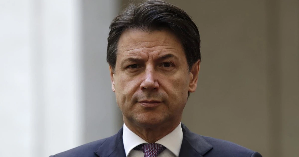 Giuseppe Conte, rumors dal Senato: l'attacco ai sovranisti gli costa altre defezioni? Si complica la corsa alla fiducia