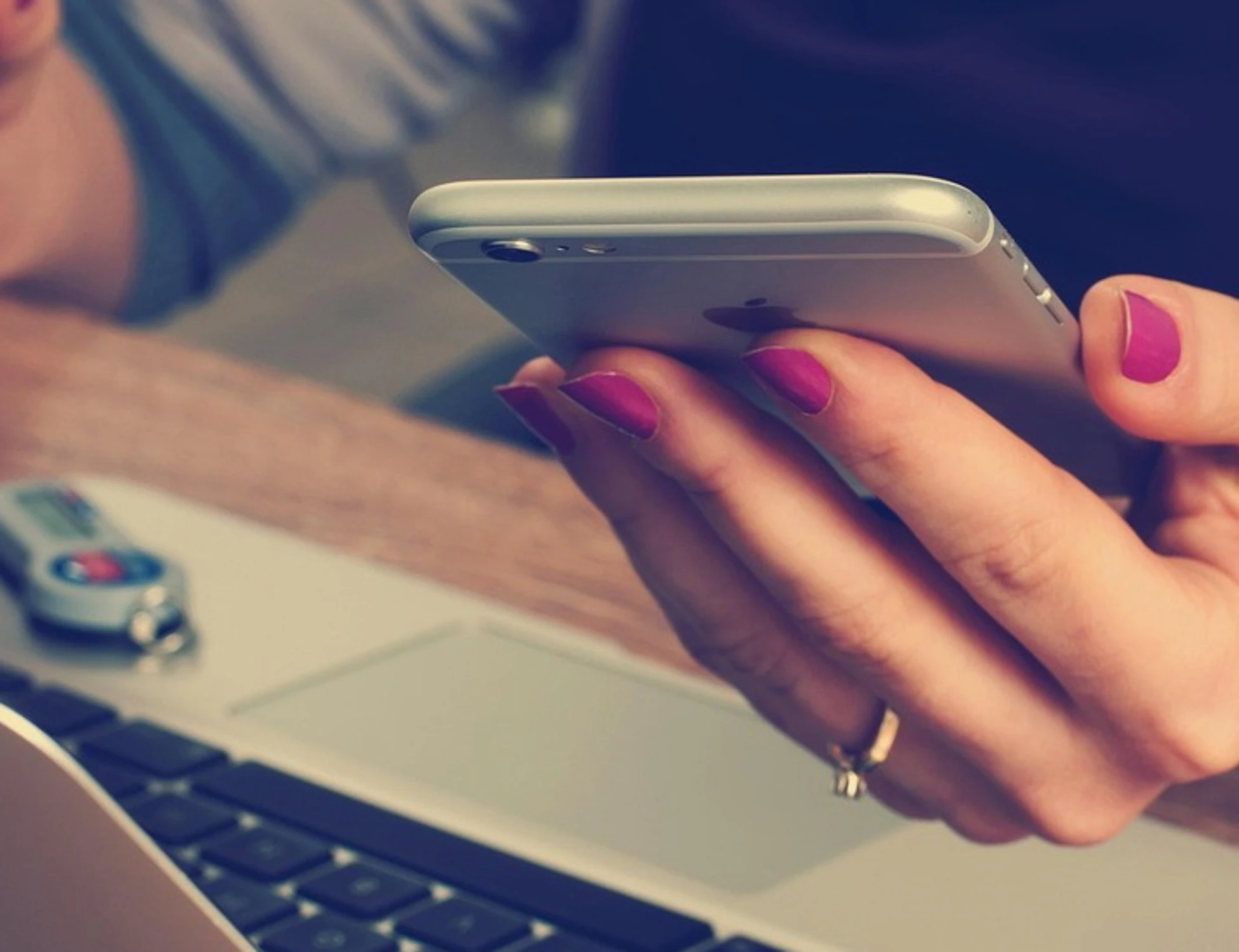 Insulta il capufficio, finisce in disgrazia: la sentenza della Cassazione