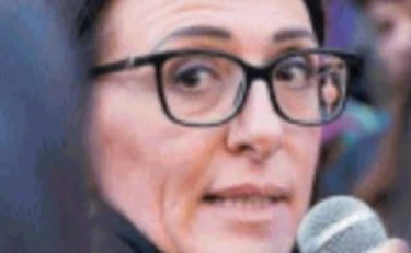 Nuovo delirio Pd: una legge per abolire il maschile