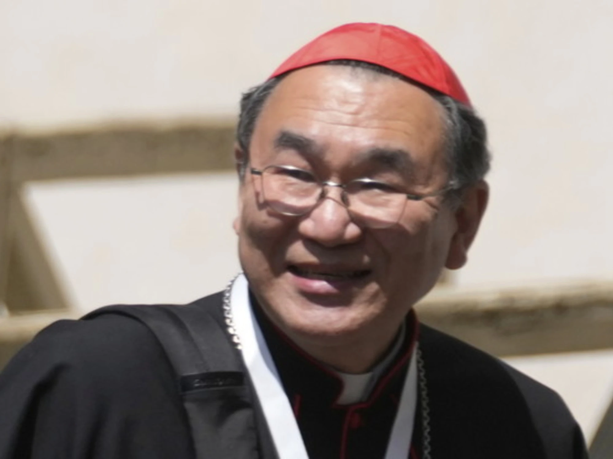 Conclave, il cardinale Kikuchi: "Forse un peso lo hanno i soldi"