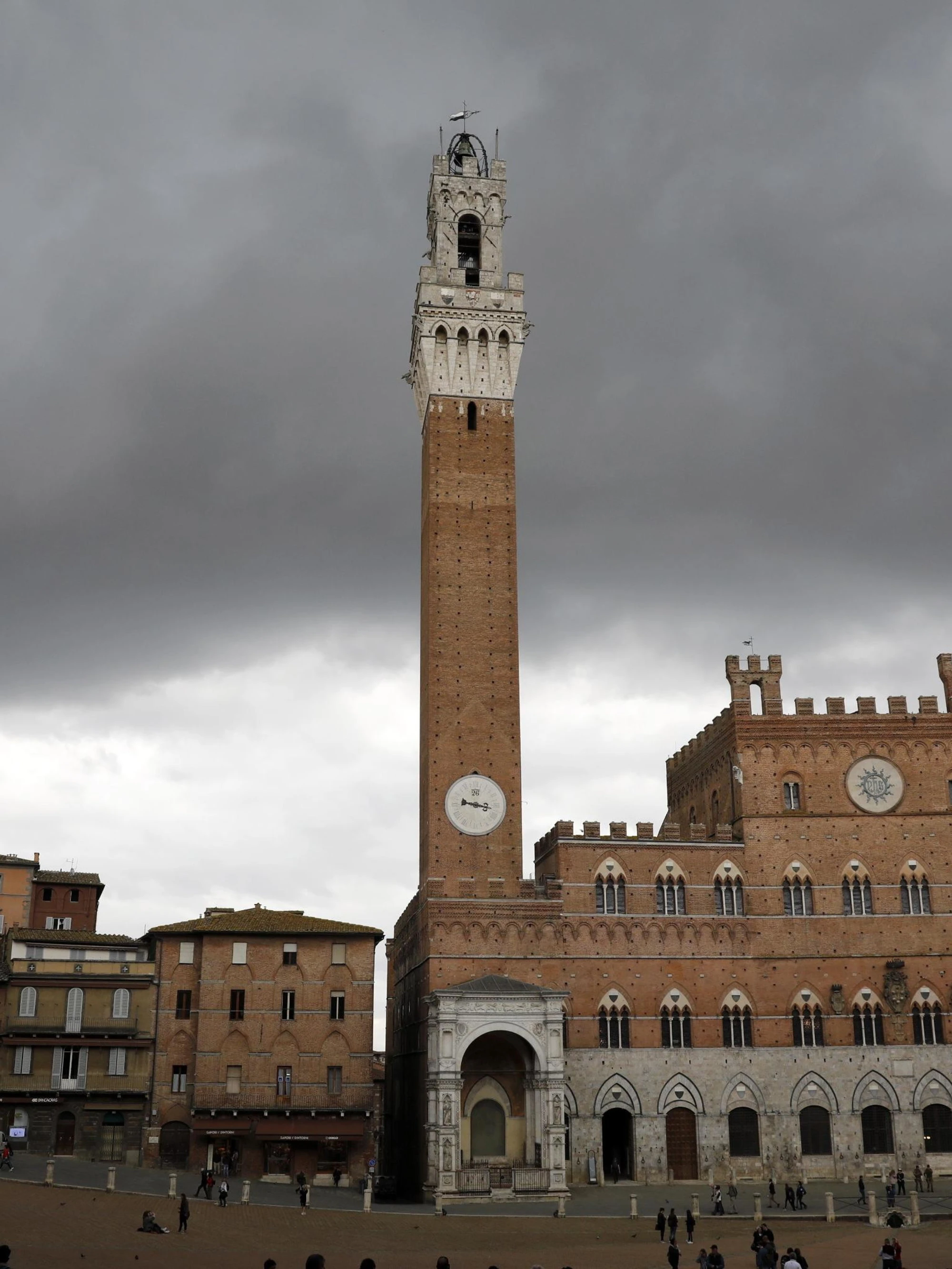 Torre del Mangia, la sentinella di Siena compie 700 anni