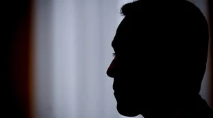 Luigi Di Maio premier? Lui nega, ma nelle chat coi ministri attacca Giuseppe Conte: perché l'ipotesi prende piene